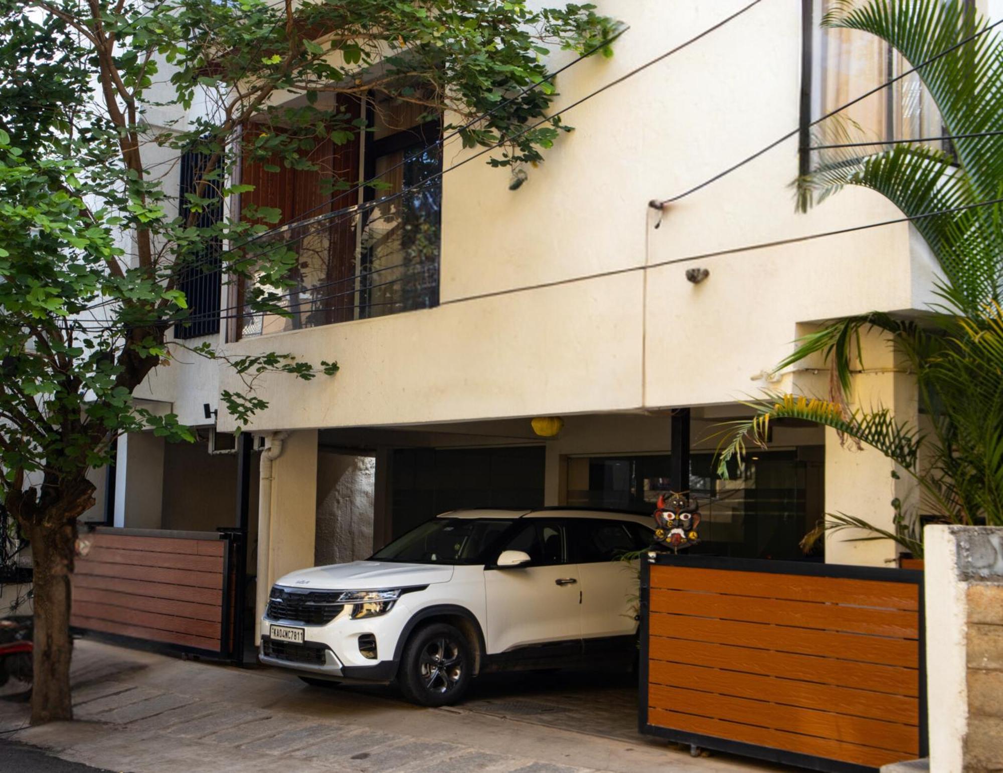 Mystic Apartotel Hebbal Bangalore Bagian luar foto